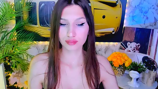 Mollyinyourmind online show from 11.04.25