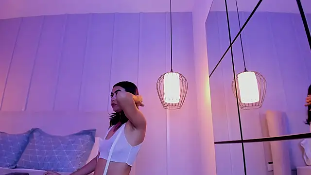 Zammy Sanz online show from 09.13.25