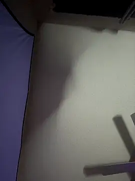 Snapshot of Triggerhappycj100 chatting on 11.30.25 Triggerhappycj100 online show from 11.30.25