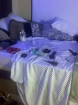 Snapshot of Triggerhappycj100 chatting on 02.18.26 Triggerhappycj100 online show from 02.18.26