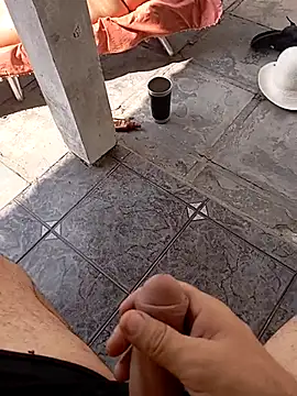 Snapshot of TrisalQuente chatting on 02.18.26 TrisalQuente online show from 02.18.26