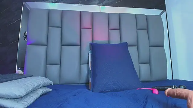 Roxana gomez online show from 10.05.25