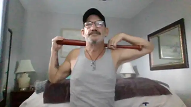 Snapshot of FoxnMouse chatting on 10.25.25 FoxnMouse online show from 10.25.25