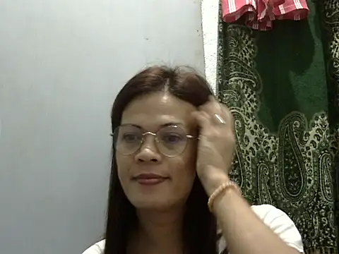 juicycum069 online show from 10.22.25