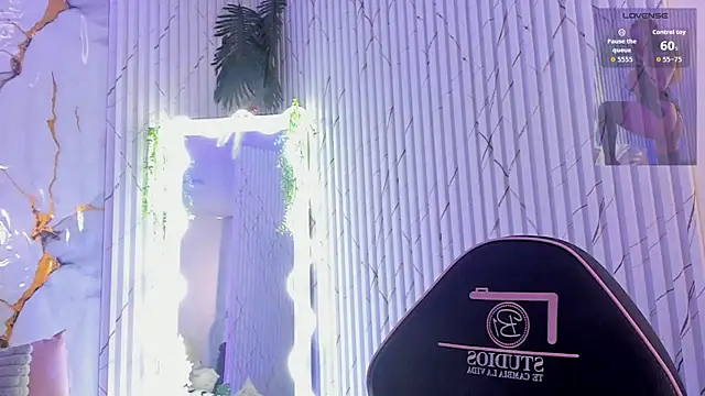 Naomy tay1 online show from 04.18.26