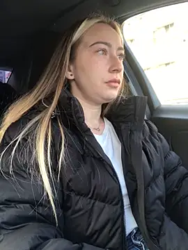 Reina Cummings online show from 10.01.25