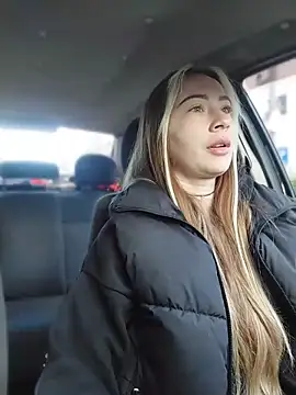 Reina Cummings online show from 04.08.26