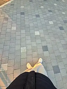 starvingo2002 online show from 10.25.25