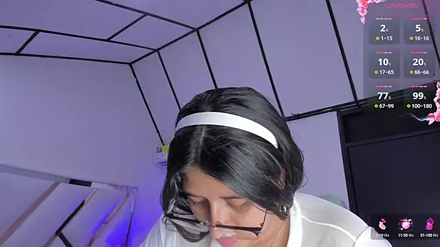 megann  up online show from 10.09.25