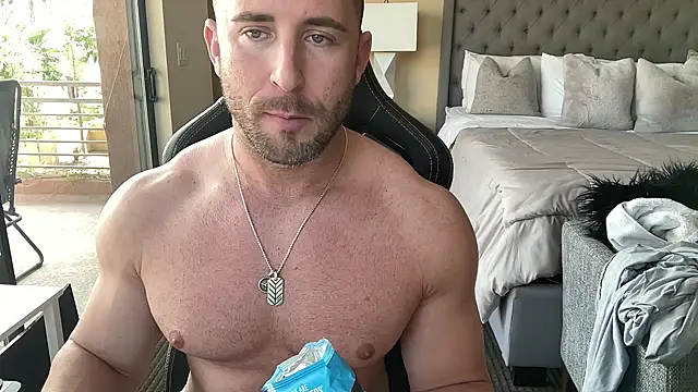 Snapshot of brettmycles28 chatting on 09.17.25 brettmycles28 online show from 09.17.25