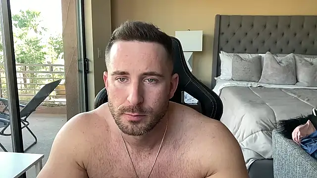 Snapshot of brettmycles28 chatting on 11.26.25 brettmycles28 online show from 11.26.25