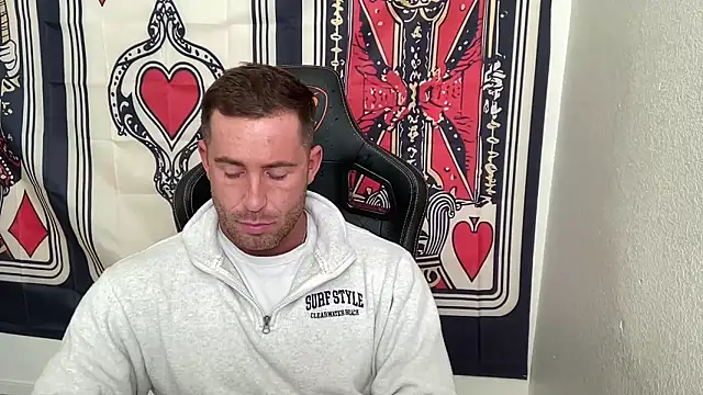 Snapshot of brettmycles28 chatting on 12.02.25 brettmycles28 online show from 12.02.25