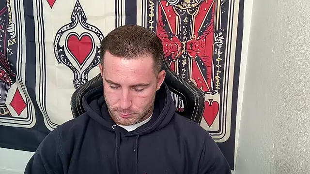 Snapshot of brettmycles28 chatting on 12.04.25 brettmycles28 online show from 12.04.25