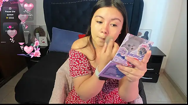 LucyPetit online show from 09.20.25