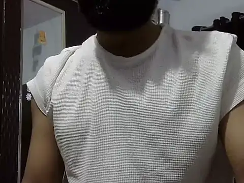 Snapshot of autophile-indian chatting on 09.28.25 autophile-indian online show from 09.28.25