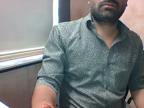 Snapshot of autophile-indian chatting on 11.05.25 autophile-indian online show from 11.05.25