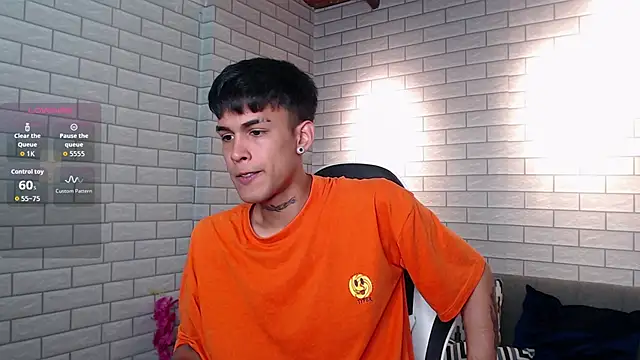 Snapshot of Thiago_twink chatting on 10.01.25 Thiago twink online show from 10.01.25