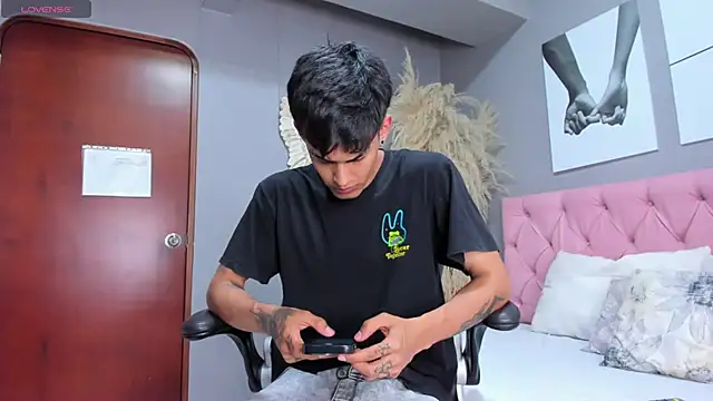 Snapshot of Thiago_twink chatting on 10.02.25 Thiago twink online show from 10.02.25
