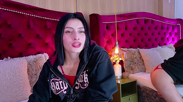 Snapshot of ZaraGold chatting on 02.20.26 ZaraGold online show from 02.20.26