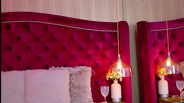 Snapshot of ZaraGold chatting on 02.27.26 ZaraGold online show from 02.27.26