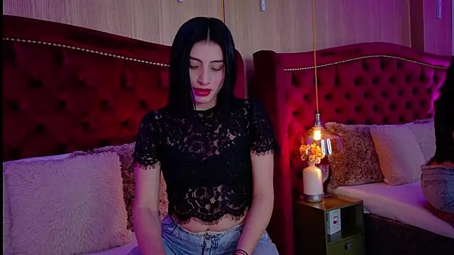 Snapshot of ZaraGold chatting on 02.28.26 ZaraGold online show from 02.28.26