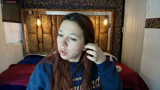 Isa Thompson   online show from 05.08.26