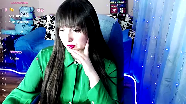 Snapshot of MilaRay chatting on 12.03.24 MilaRay online show from 12.03.24