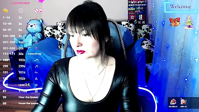 Snapshot of MilaRay chatting on 01.11.25 MilaRay online show from 01.11.25