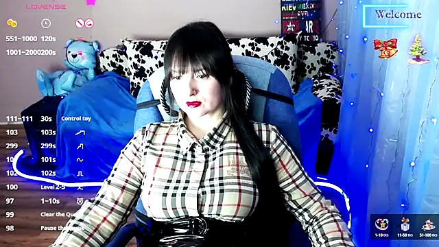 Snapshot of MilaRay chatting on 01.14.25 MilaRay online show from 01.14.25