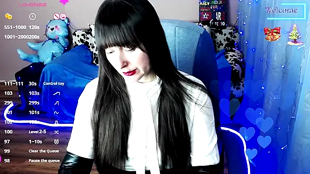 Snapshot of MilaRay chatting on 01.17.25 MilaRay online show from 01.17.25