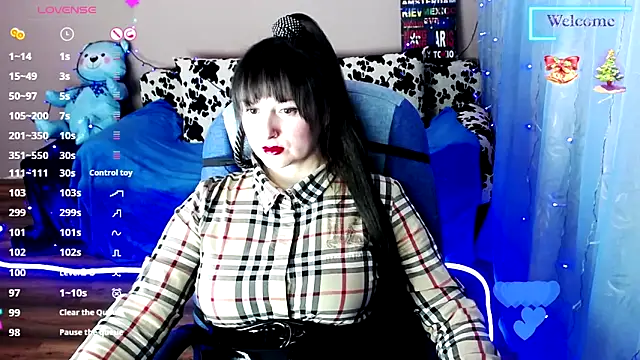 Snapshot of MilaRay chatting on 01.23.25 MilaRay online show from 01.23.25