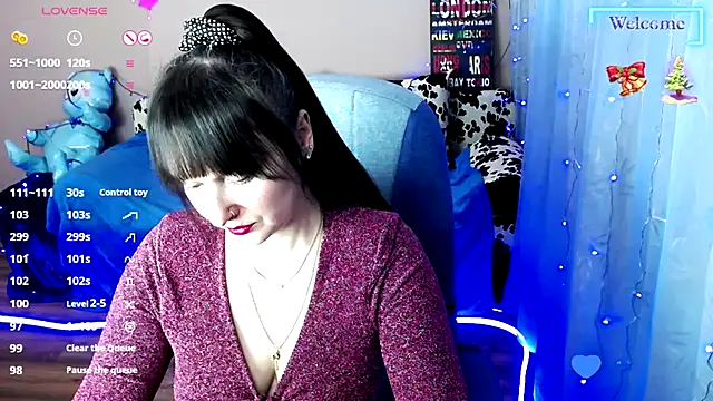 Snapshot of MilaRay chatting on 01.31.25 MilaRay online show from 01.31.25