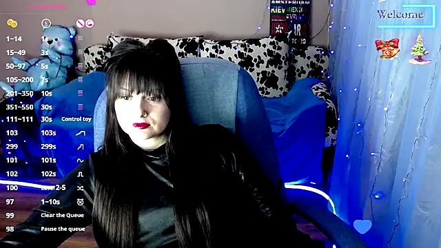 Snapshot of MilaRay chatting on 02.21.25 MilaRay online show from 02.21.25