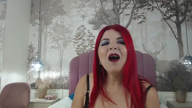 CorineRay online show from 10.01.25