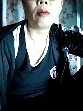 Snapshot of Minety473 chatting on 12.16.25 Minety473 online show from 12.16.25