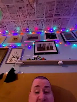 WriggleQuest online show from 10.29.25