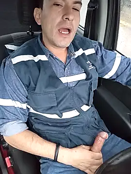 Snapshot of Blackaxes chatting on 09.29.25 Blackaxes online show from 09.29.25