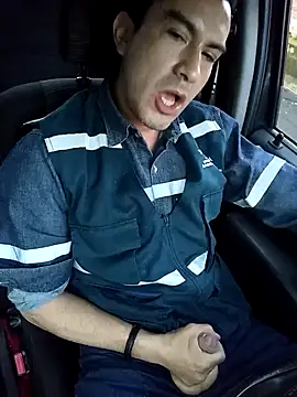 Snapshot of Blackaxes chatting on 10.29.25 Blackaxes online show from 10.29.25