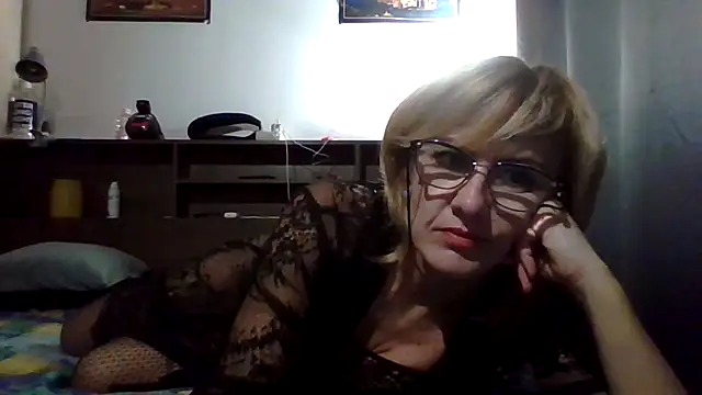 TianaQLove online show from 11.26.25