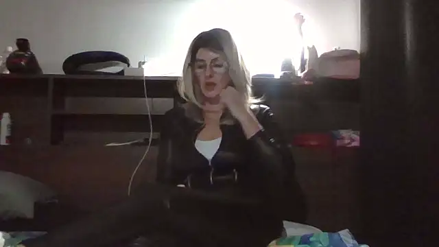 TianaQLove online show from 11.29.25