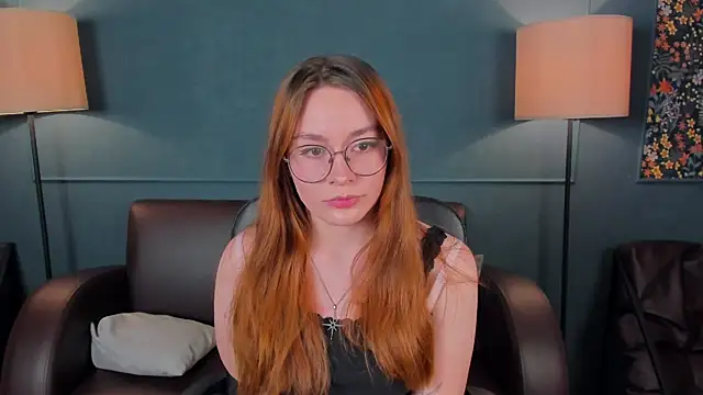 LanaAirlie online show from 10.21.25