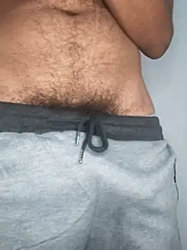 Snapshot of Bosssweet22cm chatting on 02.22.26 Bosssweet22cm online show from 02.22.26