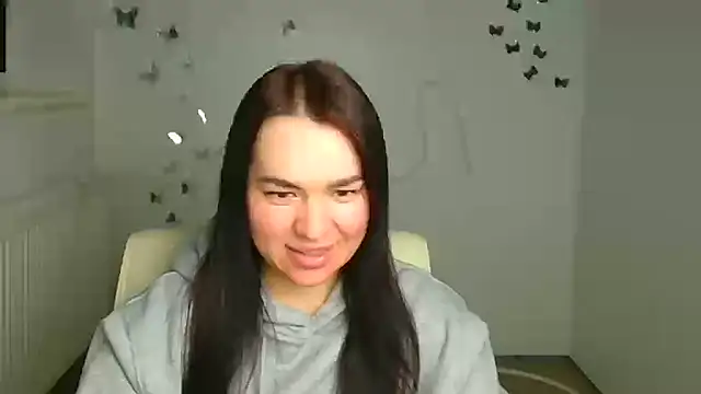 Lola Saymyname online show from 04.10.26