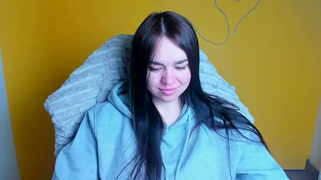 Lola Saymyname online show from 04.18.26