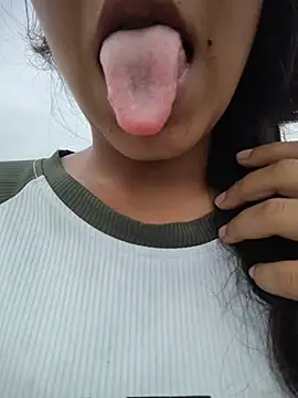 Snapshot of HOTSEXY_KAVYA chatting on 08.05.26 HOTSEXY KAVYA online show from 08.05.26