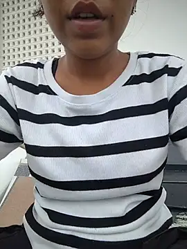 Snapshot of HOTSEXY_KAVYA chatting on 08.07.26 HOTSEXY KAVYA online show from 08.07.26