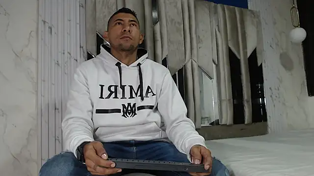 Morganandmegan online show from 11.24.25