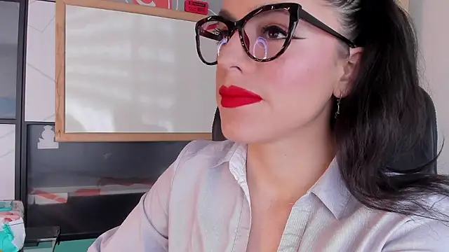 Snapshot of IsisNoir chatting on 03.06.26 IsisNoir online show from 03.06.26