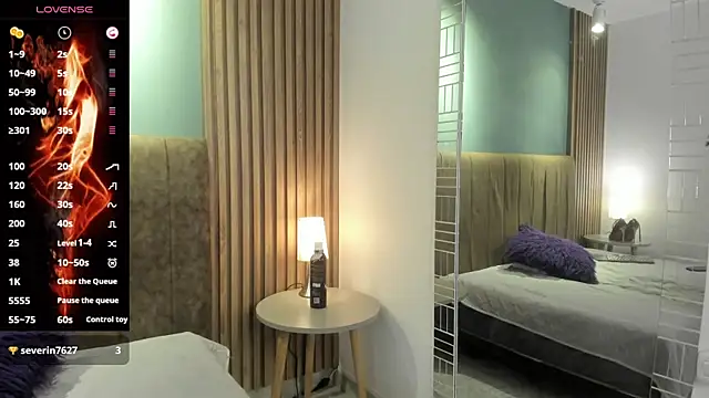 Snapshot of IsisNoir chatting on 04.13.26 IsisNoir online show from 04.13.26