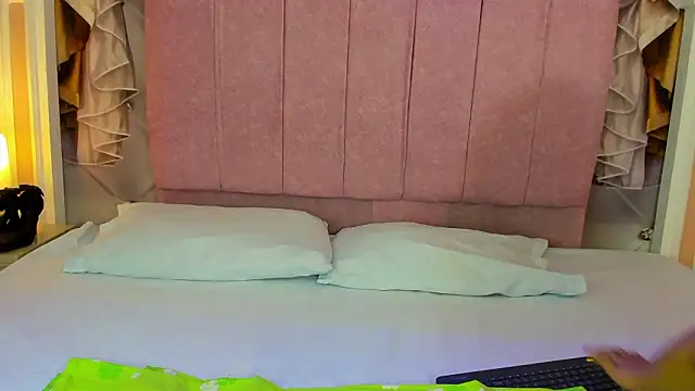 mishell lovely online show from 02.12.26